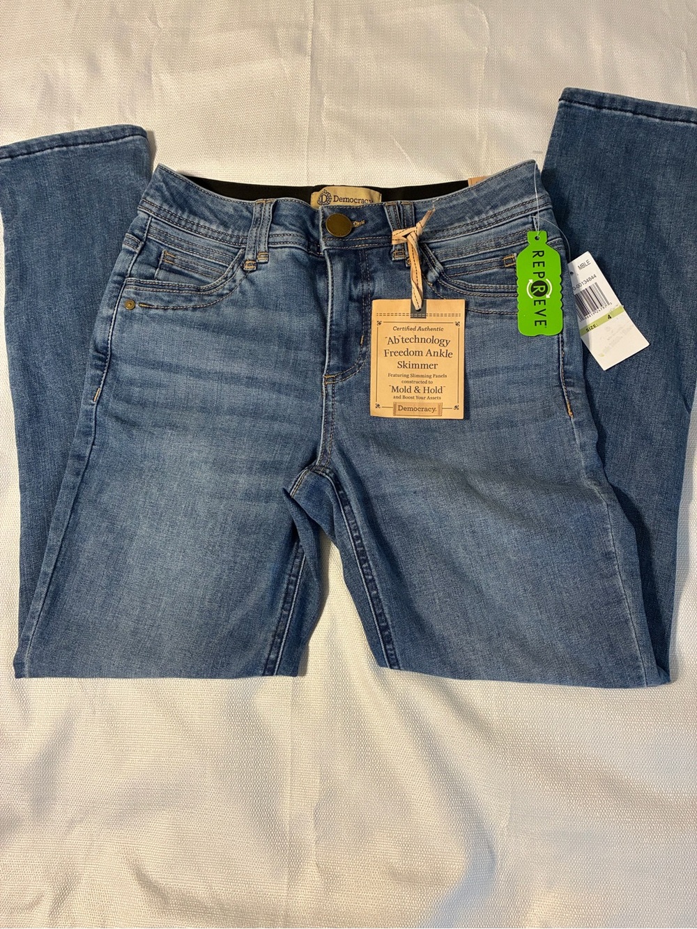 Democracy "Ab"solution Freedom Ankle Skimmer Jeans Sz 4 NWT/0448